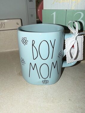 Rae dunn boy mom mug - yes